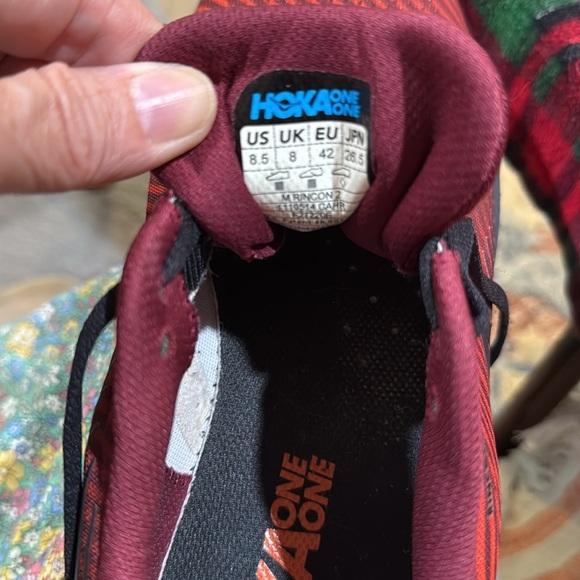 Men’s Hoka One One Black and Orange Sneakers. Men’s size 8.5/ women’s size 10. - Picture 8 of 8